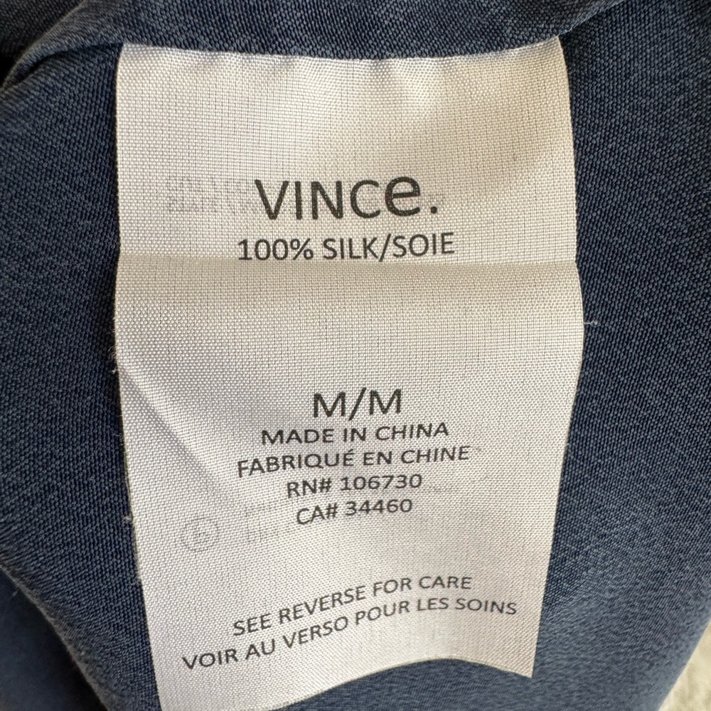 Vince Silk Relaxed V-Neck Shift Dress in Deep Navy Like New Size Medium - Picture 4 of 4